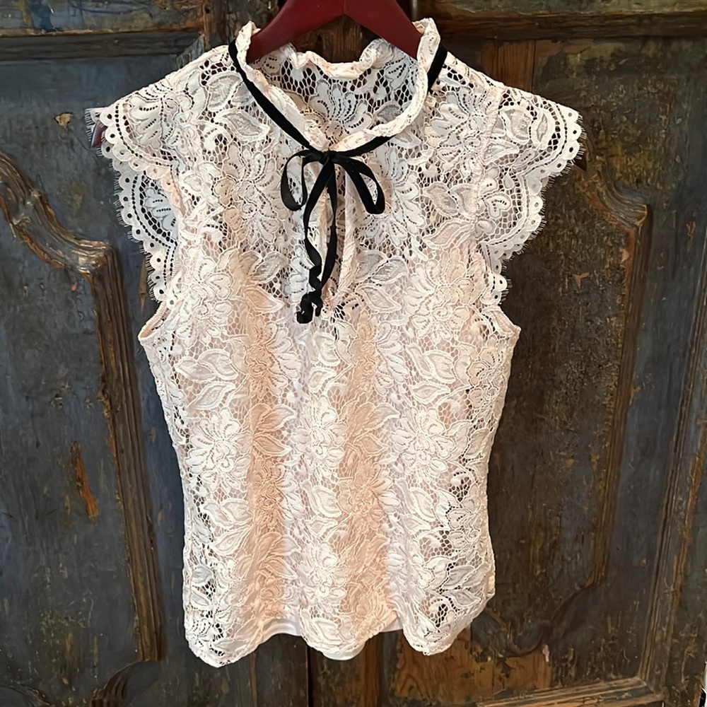 White House Black market women’s tops size medium